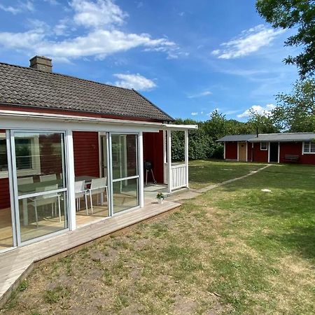 Charmig, Nyrenoverat Och Fullt Utrustad Stuga. Anpassad Foer Hundar, Naera Till Naturen Och Havet. Gangavstand Till Golfbana. Kalmar Exterior photo