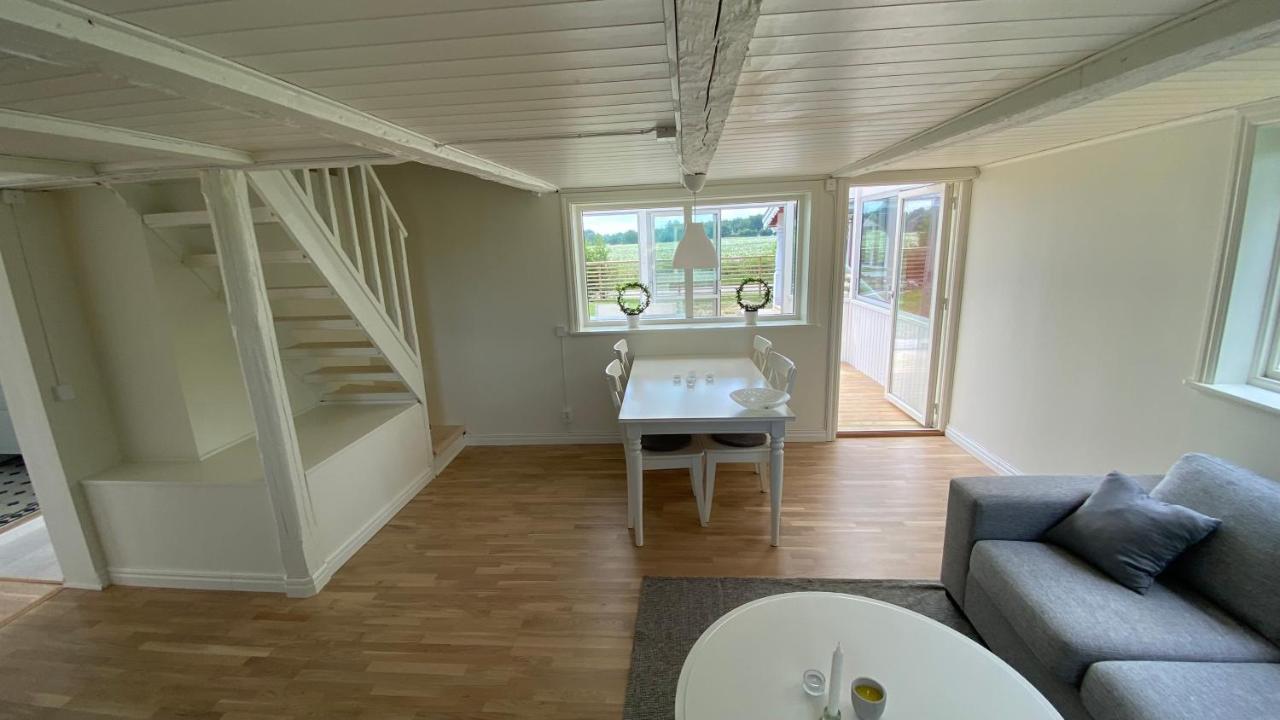 Charmig, Nyrenoverat Och Fullt Utrustad Stuga. Anpassad Foer Hundar, Naera Till Naturen Och Havet. Gangavstand Till Golfbana. Kalmar Exterior photo